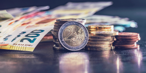 Cara de Artigo: EURO HOJE